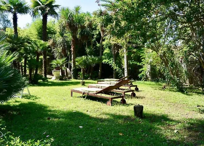 Villa Casa Rossella - Casa con giardino by ItalianHost Capri